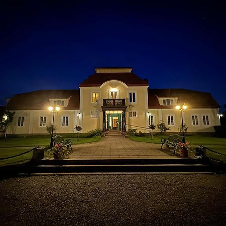 Moeckelsnaes Herrgard ディオ エクステリア 写真